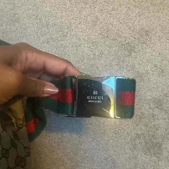 Gucci Beige GG Crossbody with Red and Green Strap - Picture 16 of 16